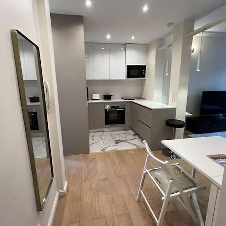Charmant Appartement Alesia Parigi Esterno foto